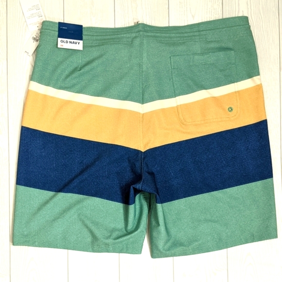 Old Navy Men's Board Shorts Size 38 Waist California Style Green with Flex - Picture 2 of 10